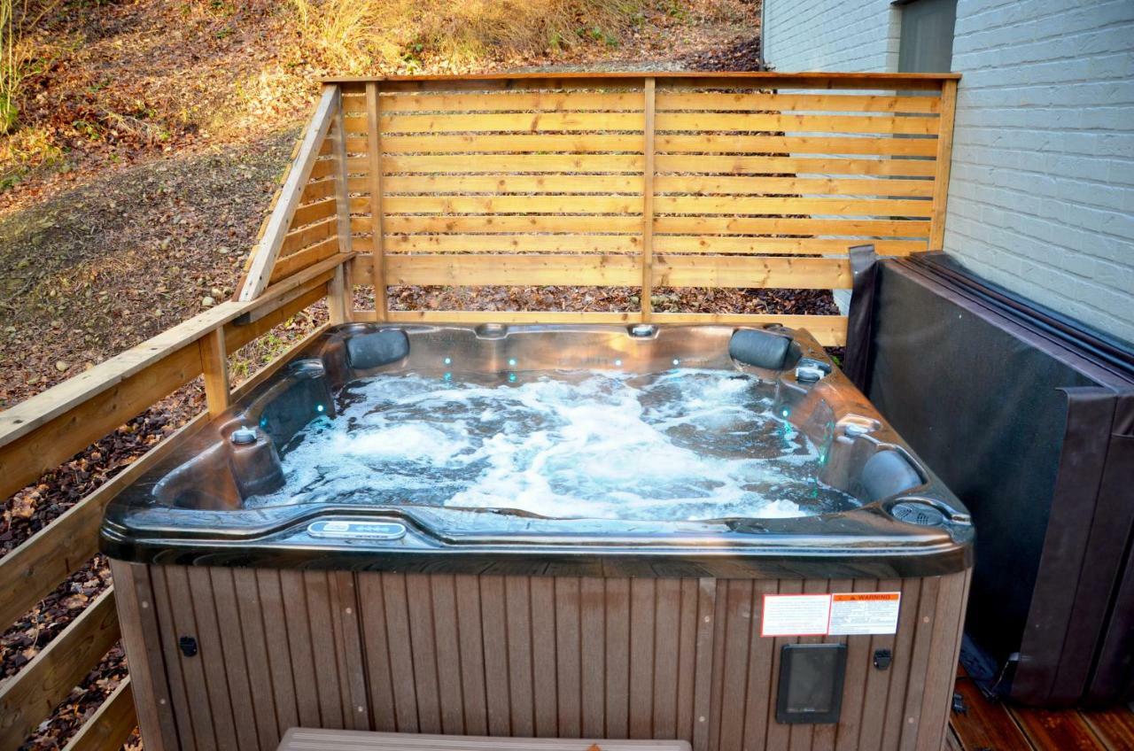 Villa Dakota - Jacuzzi, Zwembad, Playstation Дюрбюи Экстерьер фото